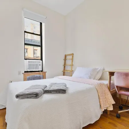 Central Living At Columbia University New York Exterior photo