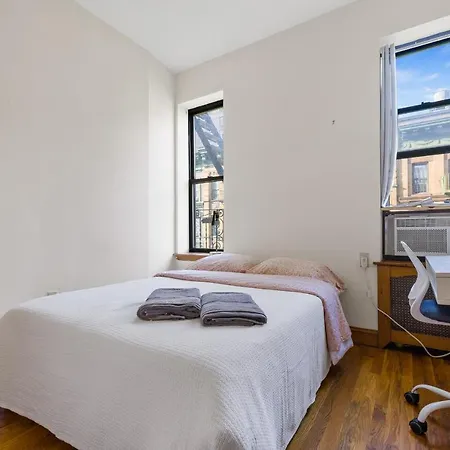 Central Living At Columbia University New York Exterior photo